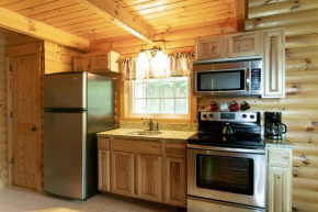 Sugar Maple Cabin by Amish Country Lodging